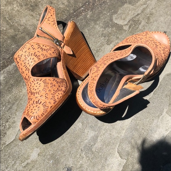 Botkier Sandals - Picture 2 of 3